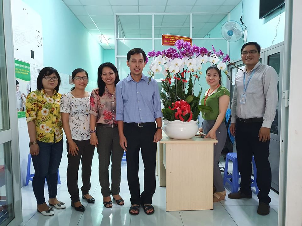 Image: Quận  ủy – HĐND - UBND - Ủy ban MTTQ Việt Nam Quận 10  đến thăm và chúc mừng Trạm y tế Phường 2 nhân kỷ niệm 65 năm Ngày Thầy thuốc Việt Nam (27-2-1955 - 27-2-2020)