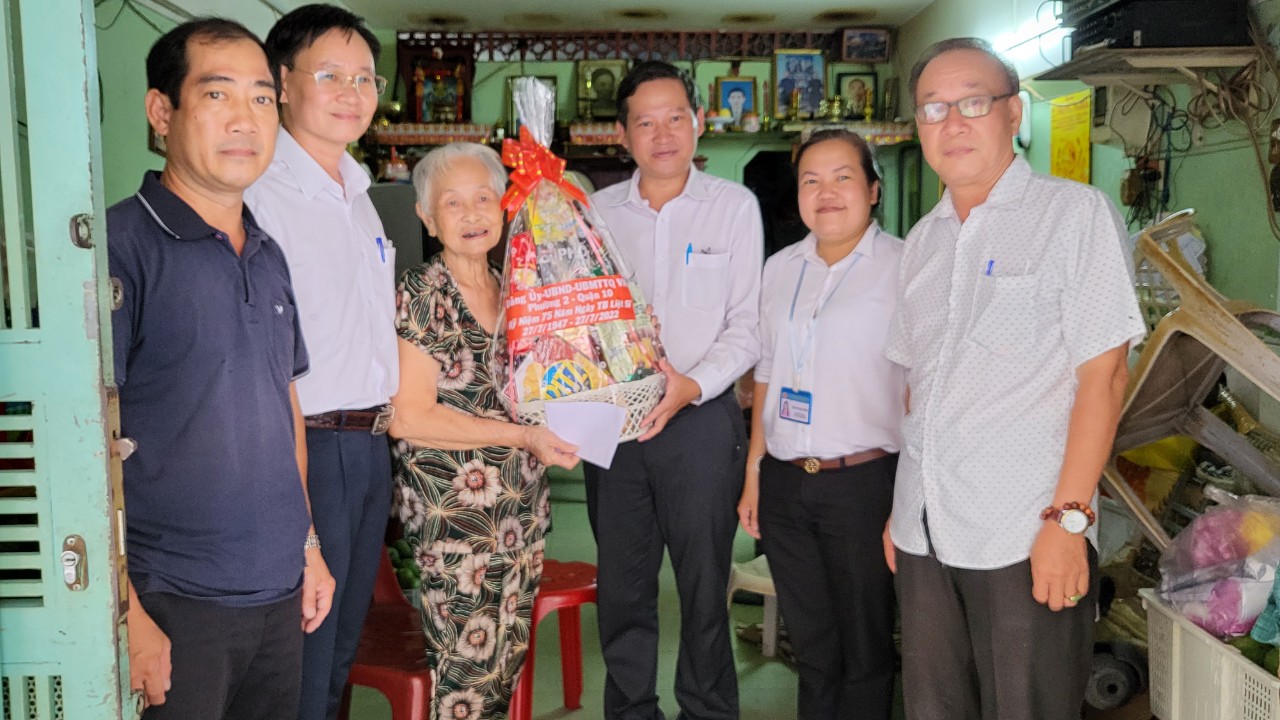 Image: THĂM VÀ TẶNG QUÀ GIA ĐÌNH CHÍNH SÁCH NHÂN KỶ NIỆM 75 NĂM NGÀY THƯƠNG BINH LIỆT SĨ (27/7/1947 - 27/7/2022)