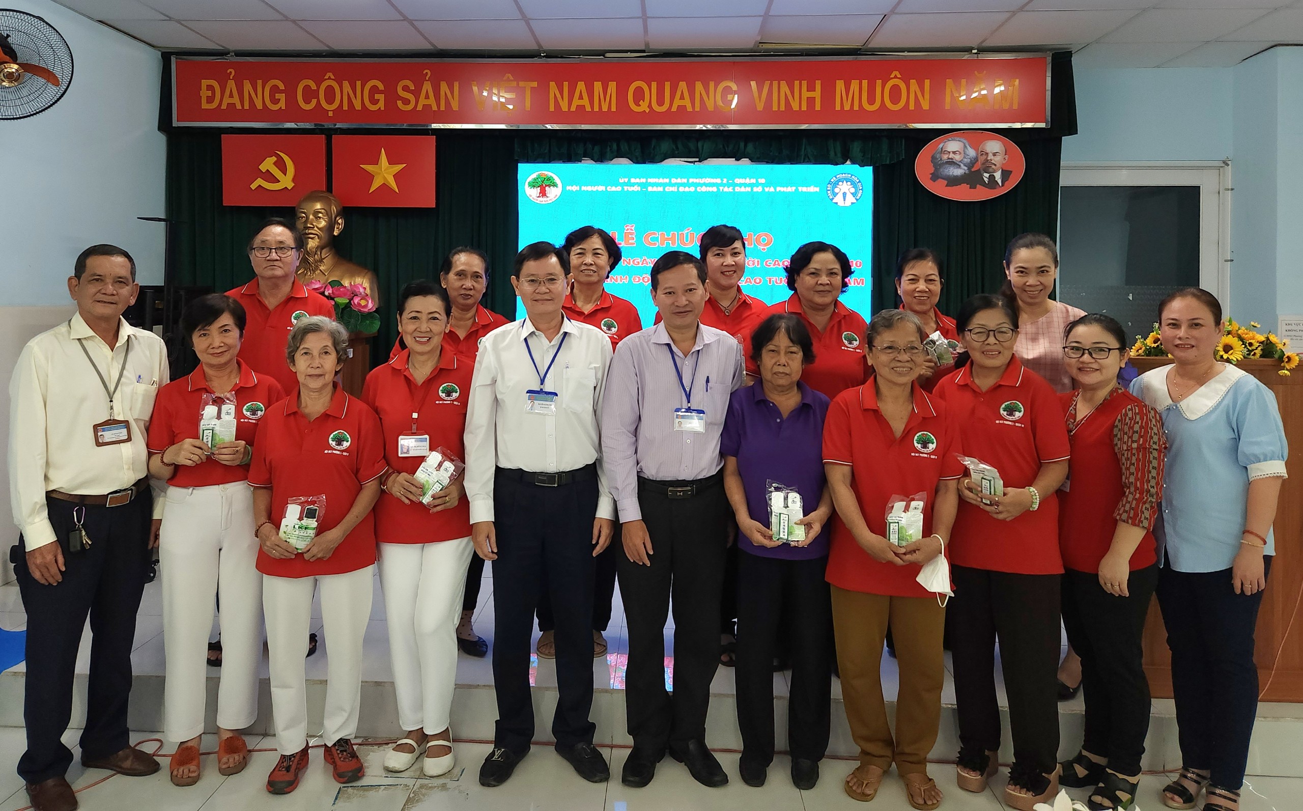 Image: Phường 2 tổ chức Lễ chúc thọ Người cao tuổi (70 – 75 tuổi) năm 2023 Nhân Tháng hành động Vì Người cao tuổi Việt Nam.